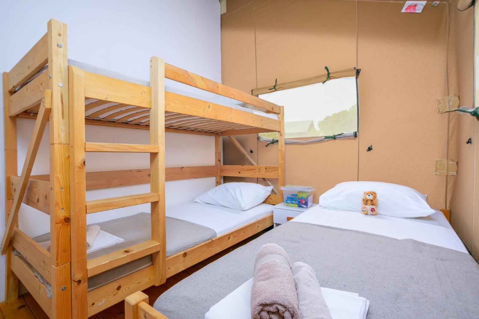 Prima Insula Glamping Hotel Brusici Exterior photo