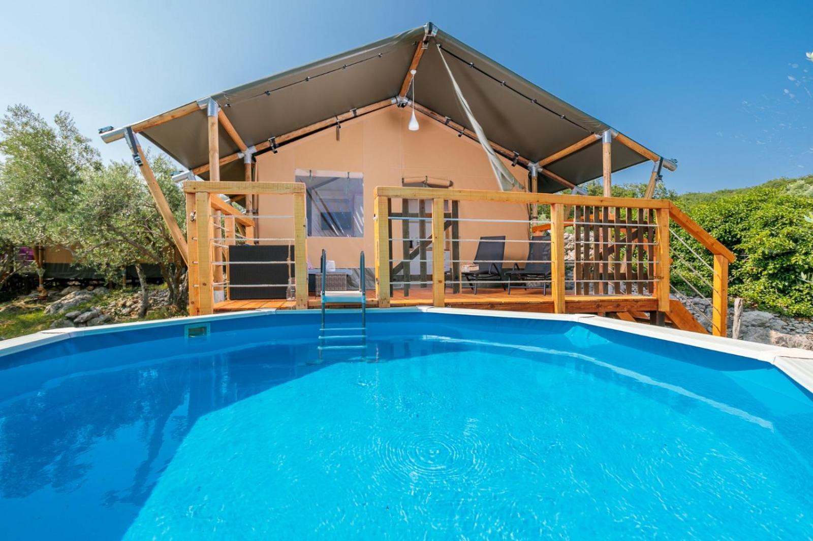Prima Insula Glamping Hotel Brusici Exterior photo